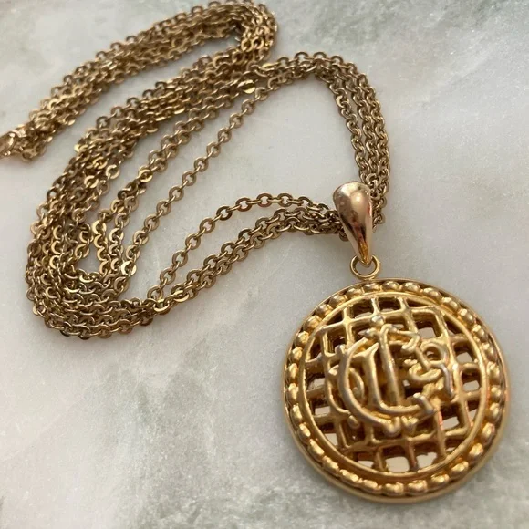 Vintage Dior Button Necklace Pendant Upcycled - Picture 2 of 7